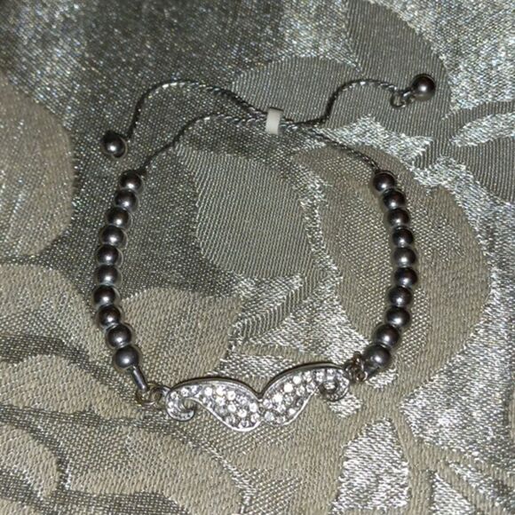 Mustache diamond bracelet - Picture 2 of 6
